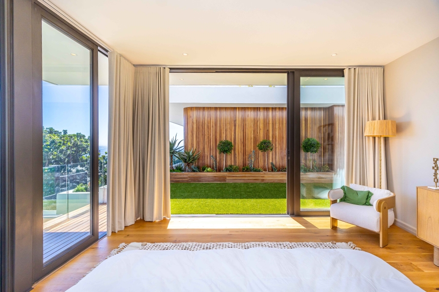 4 Bedroom Property for Sale in Fresnaye Western Cape